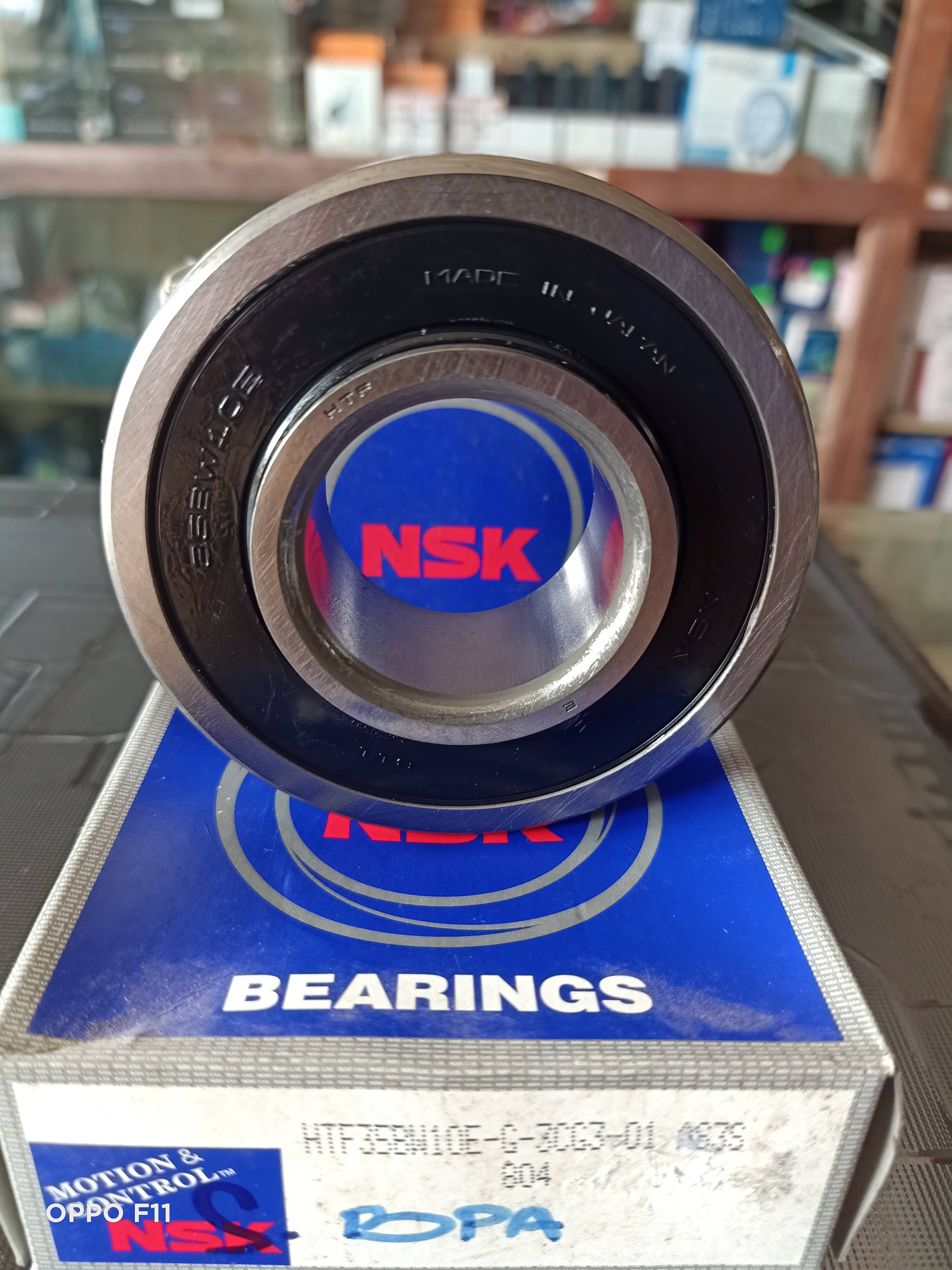 Vòng Bi(Bạc Đạn)Bánh Sau Xe INNOVA NSK Nhật