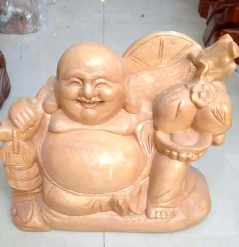 Tượng Phật Di Lặc gỗ pơ mu cao 30 cm
