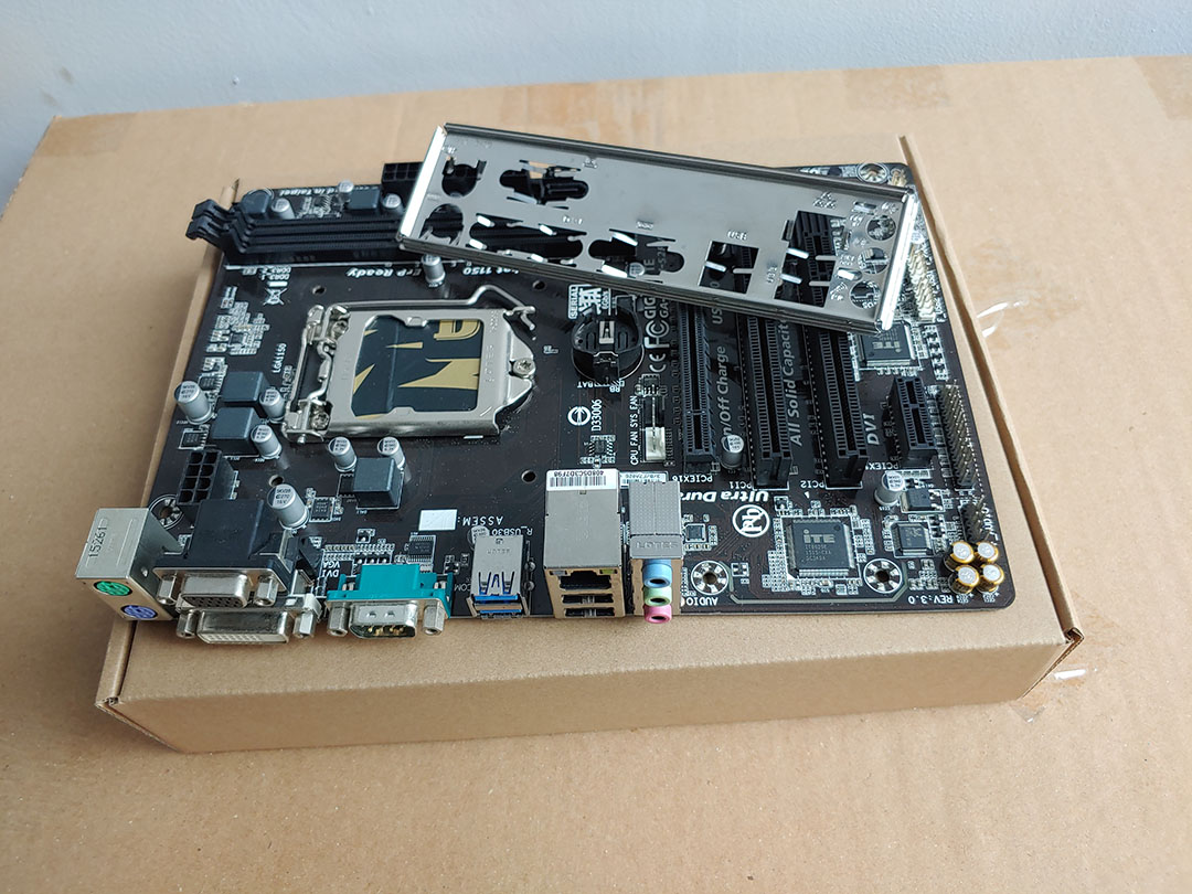 Main gigabyte ga-h81m-s2pv rev3.0 sk1150/ddr3 có fe chấn tháo máy zin 98%