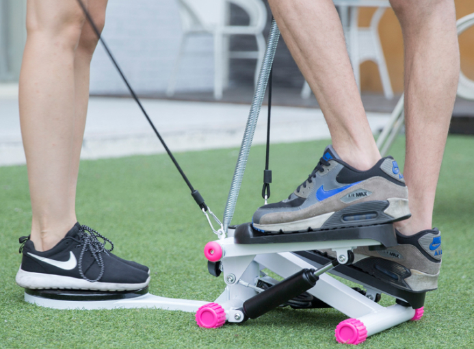 máy tập chạy bộ bằng cơ không dùng điện mini stepper - tặng kèm dây cáp tập tay co giãn + bàn xoay eo, bảo hành máy chạy bộ 1 năm 11 máy tập chạy bộ bằng cơ không dùng điện mini stepper - tặng kèm dây cáp tập tay co giãn + bàn xoay eo, bảo hành máy chạy bộ 1 năm 11