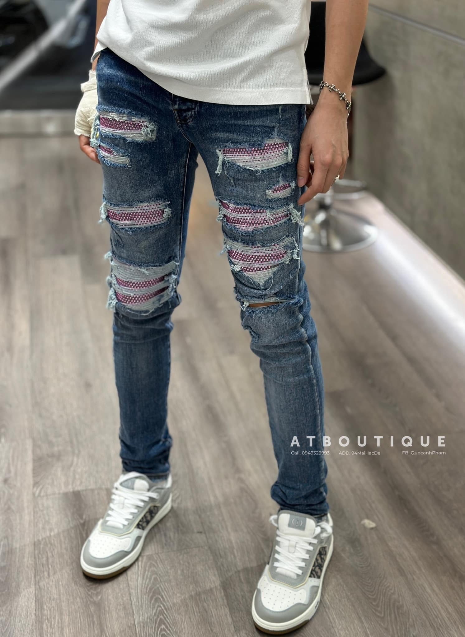 Quần Jeans Nam Amiri màu xanh sáng vá đá hồng bản siêu cấp siêu hot