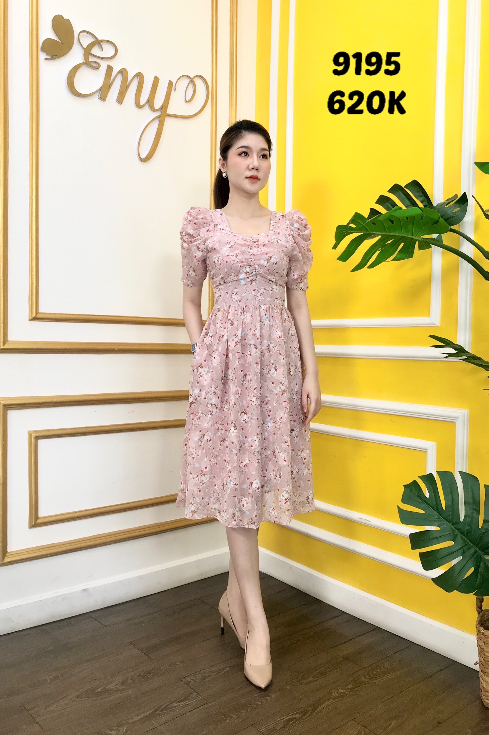 Đầm emy em9195 xoè hồng cổ lục giác