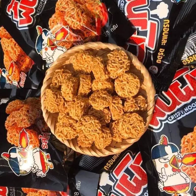 Snack mì tôm trẻ em vị gà cay thái lan- mì viên đen lốc 12 gói