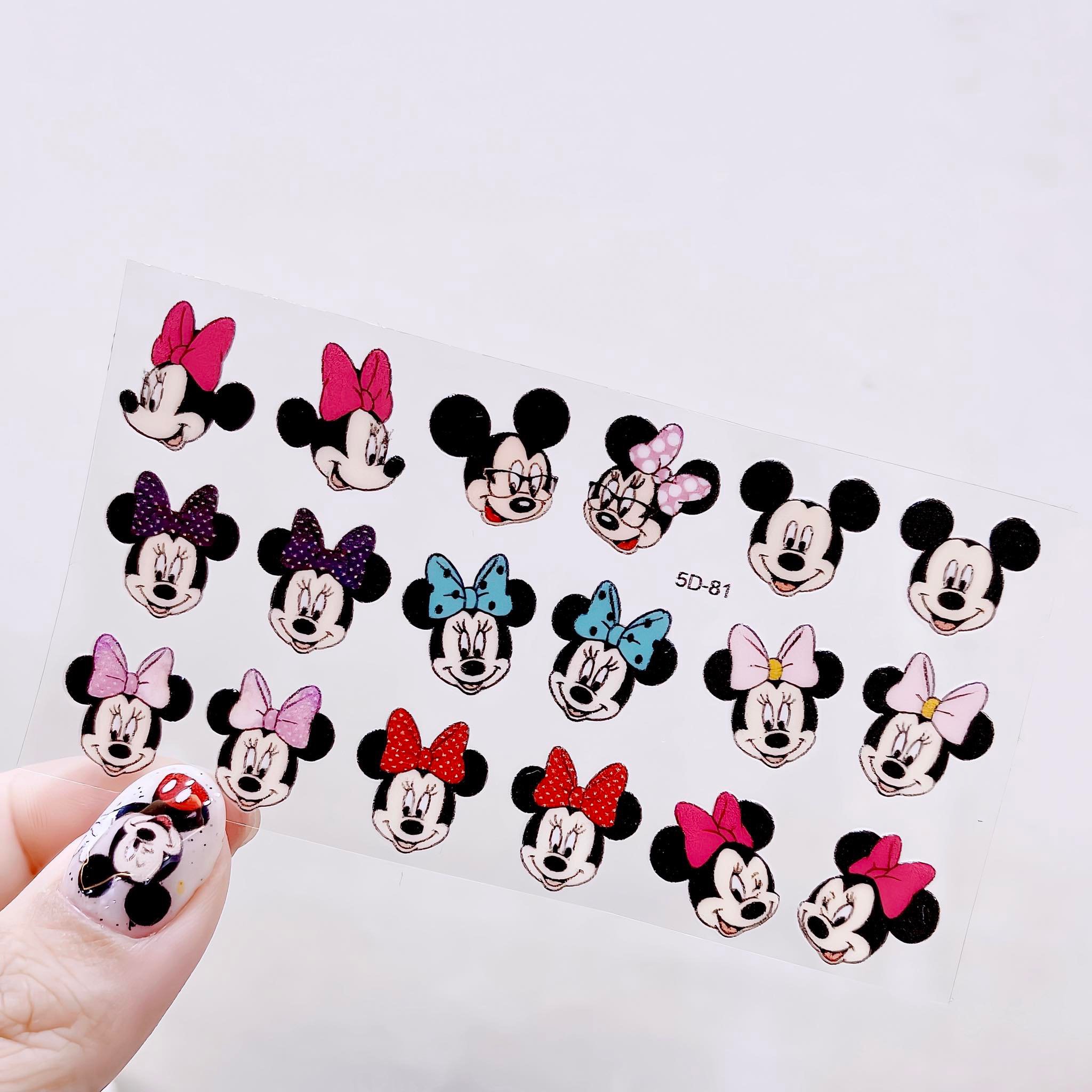 Sticker dán móng chuột mickey
