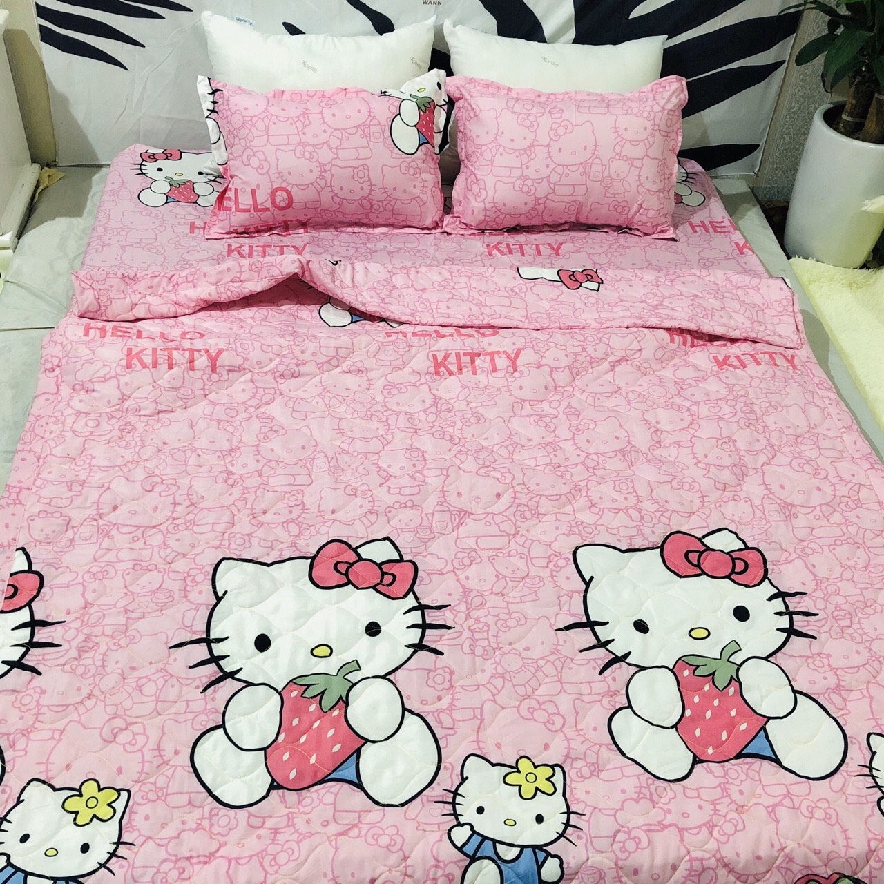 Bộ Chăn Ga Gối Cotton Poly Kitty Dâu , Chất Liệu Bền Đẹp Nhiều Kích Thước , CA Bedding - Decor