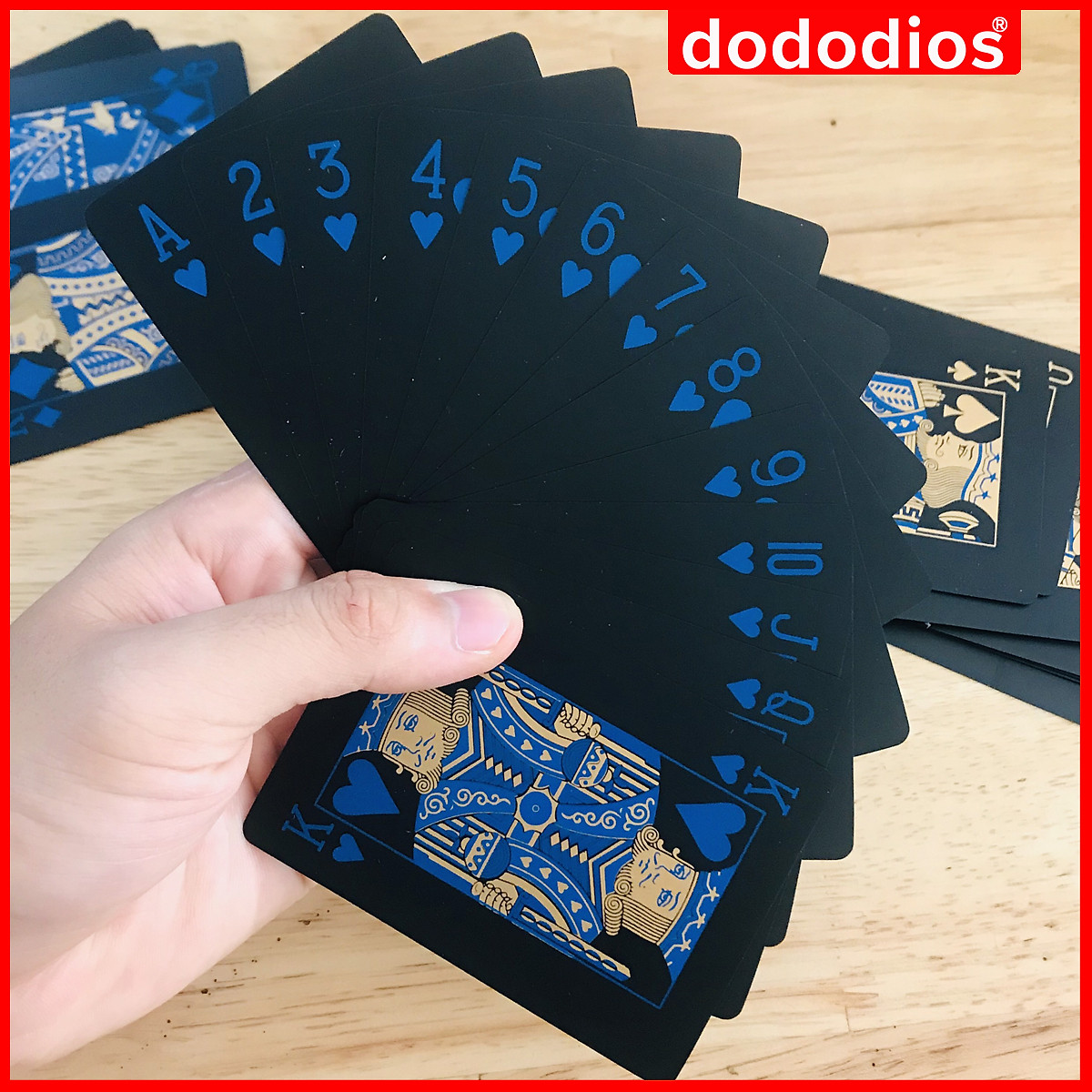 Bài tây poker nền đen cao cấp chọn màu bằng nhựa PVC chống thấm nước chính