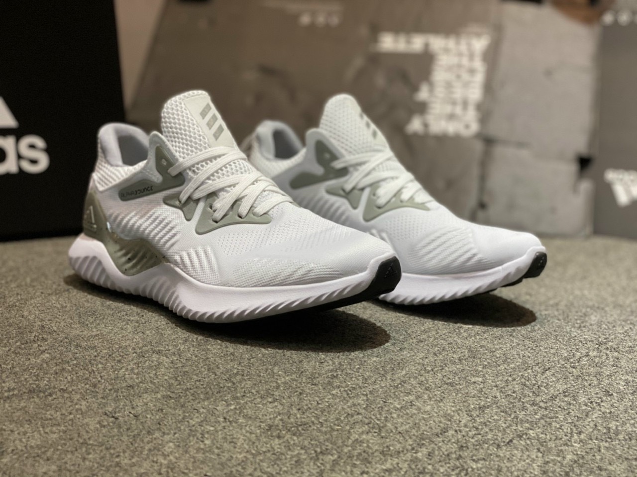 Giày Adidas Alphabounce