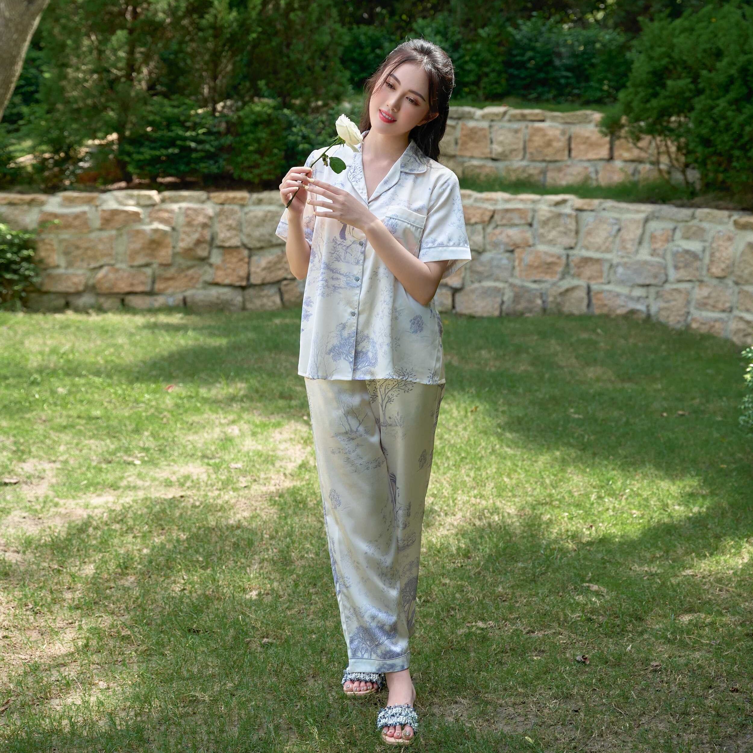 VIBES Bộ pijama dài lụa cao cấp Modest Long Py Set