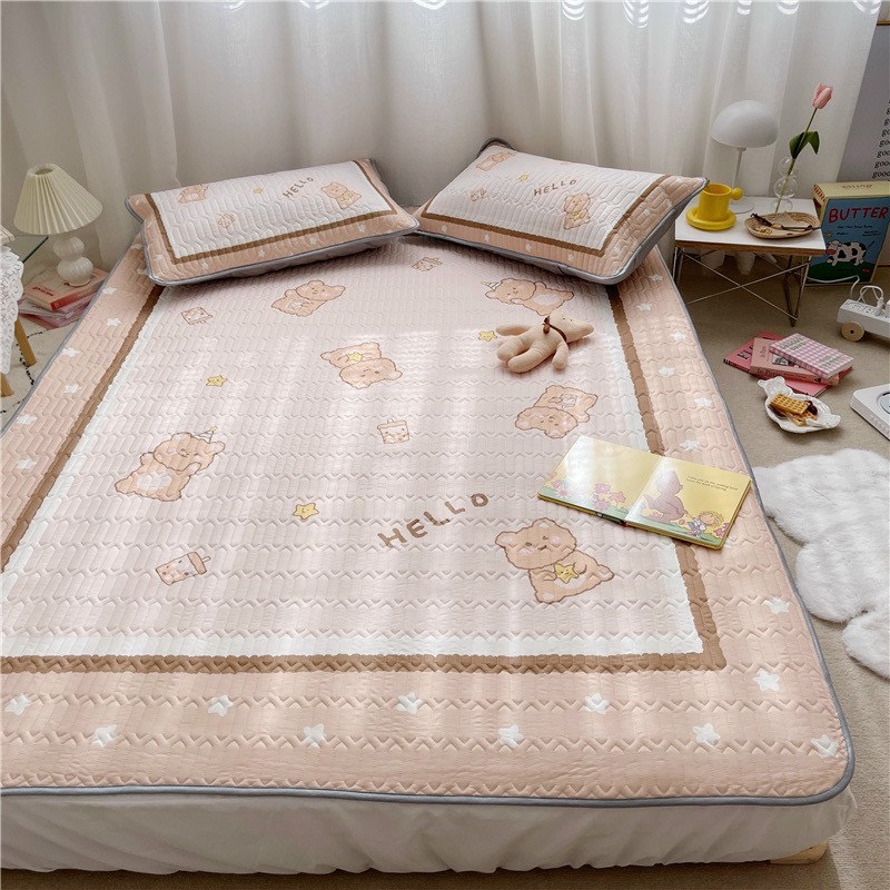 Chiếu điều hoà cao su non cao cấp 5d hoạ tiết gấu hello dành cho bé yêu