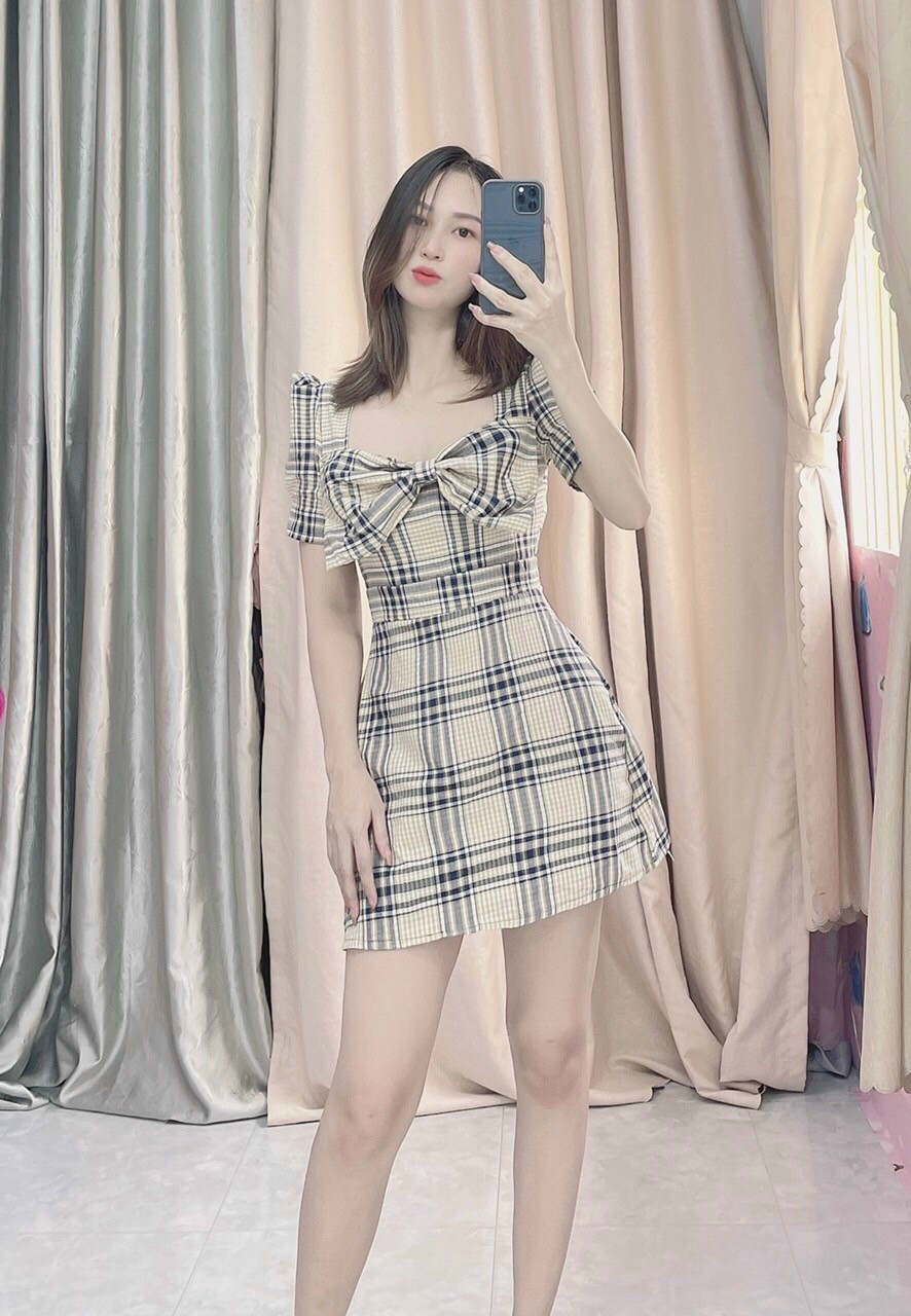 Đầm mẩu body nơ ngực sọc caro mới siêu hót