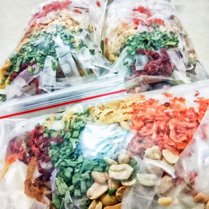 1 bịch bánh tráng trộn sa tế thập cẩm chua cay mặn ngọt