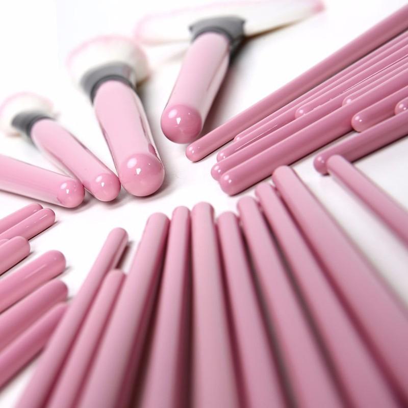 Bộ cọ 23 món đầy đủ cho mặt bạn luôn tươi xinh 107