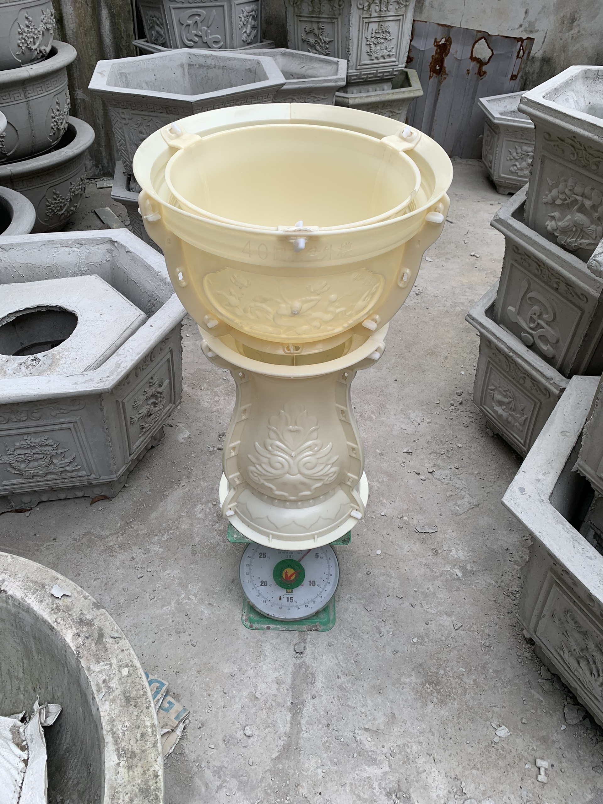 Khuôn chân đôn tròn 45 và chậu tròn 40cm