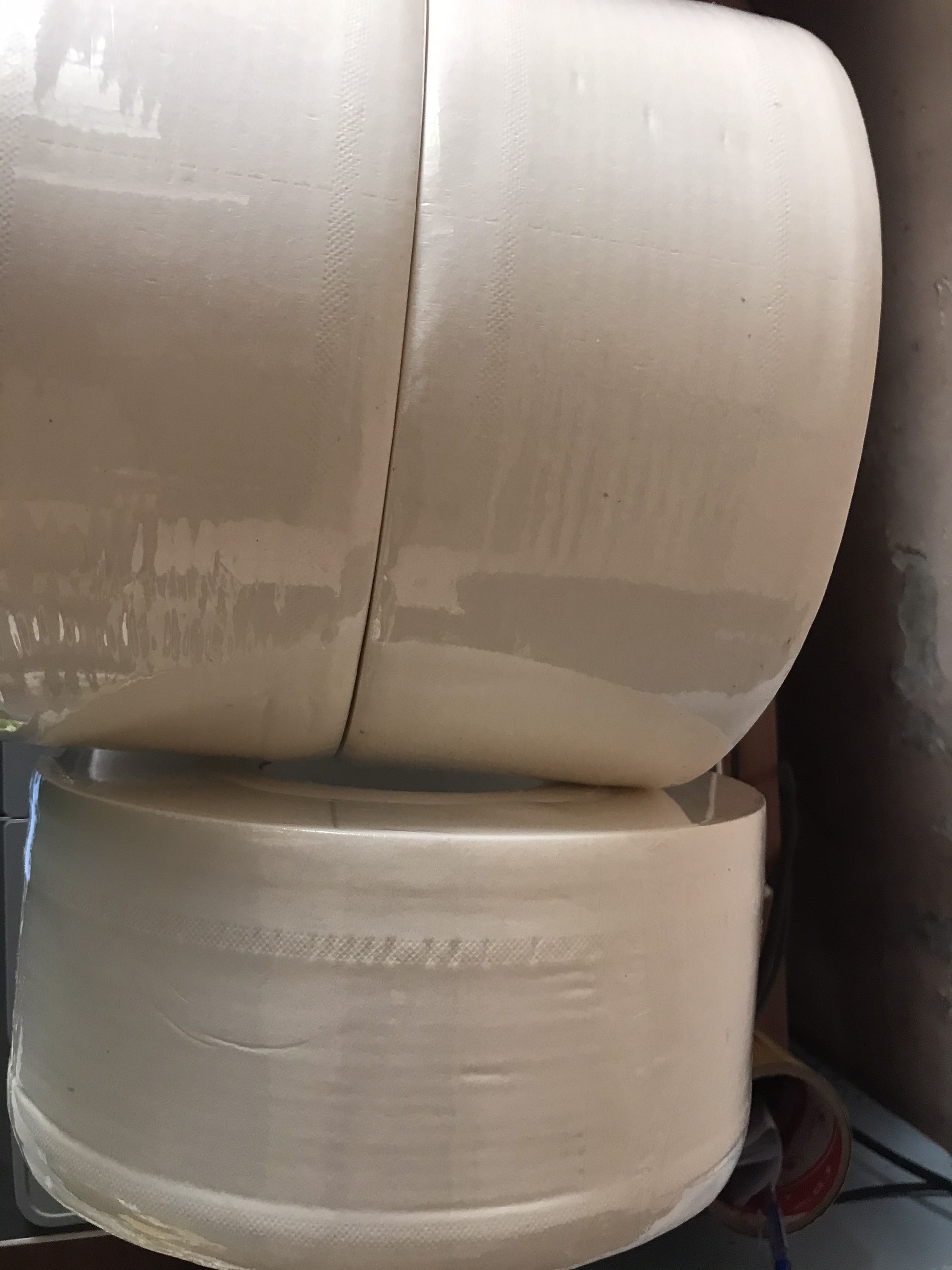 giấy vệ sinh cuộn loại lớn (500gr) 4