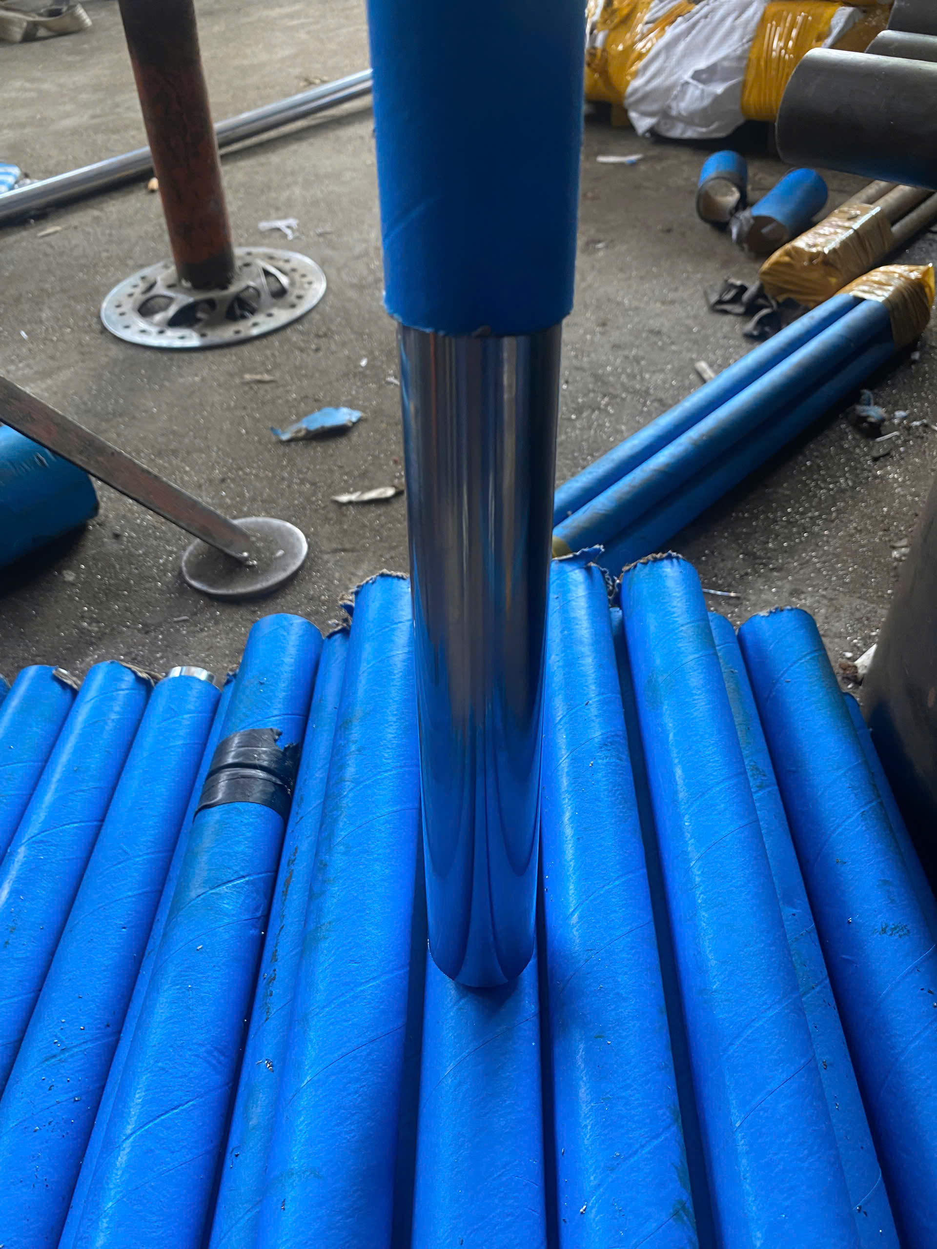 Ty ben cứng mạ crome Phi 30 đến Phi 40 | Ty ben thủy lực | Cần thủy lực | Thanh trượt | Piston Rod Hydraulic Cylinder | Mác thép: C45 | Độ cứng: 55 - 60 HRC