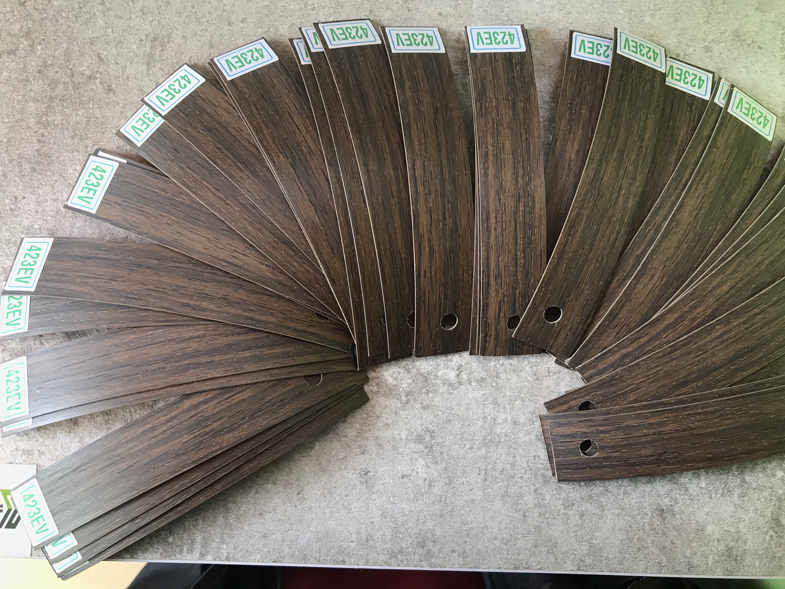 Giảm giá Mã 423ev nẹp chỉ nhựa pvc dán cạnh loại 1 nẹp gỗ dùng thi ...