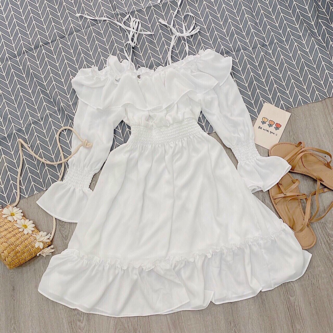 Đầm xòe trễ vai trắng tay dài phối bèo xinh xắn dễ thương