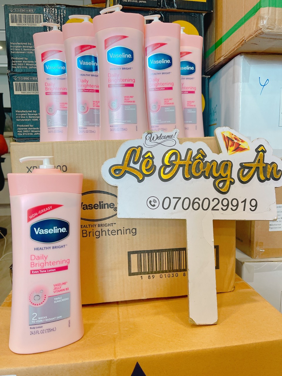 Sữa dưỡng thể Vaseline Healthy Bright Daily Brightening Body Lotion 725ml