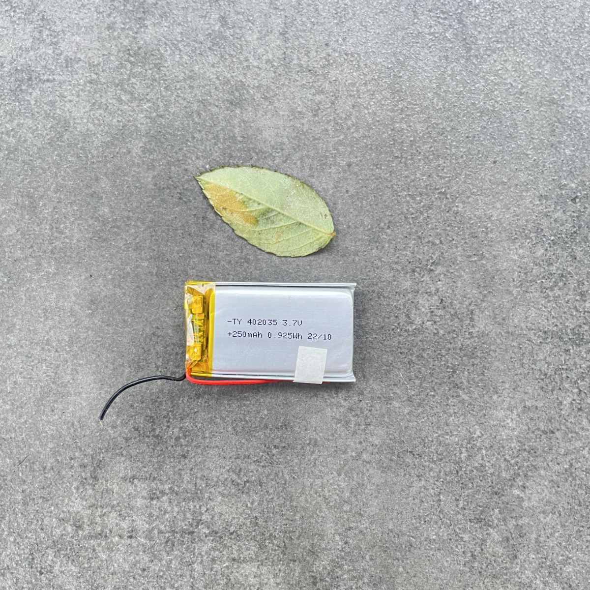 Pin sạc lithium polymer 3.7v 250mah 402035 có mạch bảo vệ