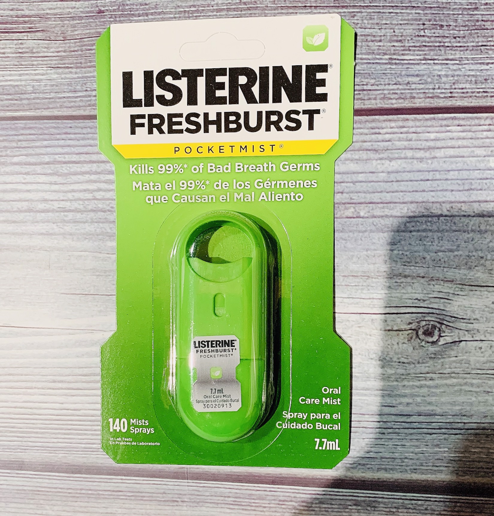 [HÀNG CHUẨN] Xịt Thơm Miệng Listerine Fresh Burst 7.7ml - Xanh Lá Cây