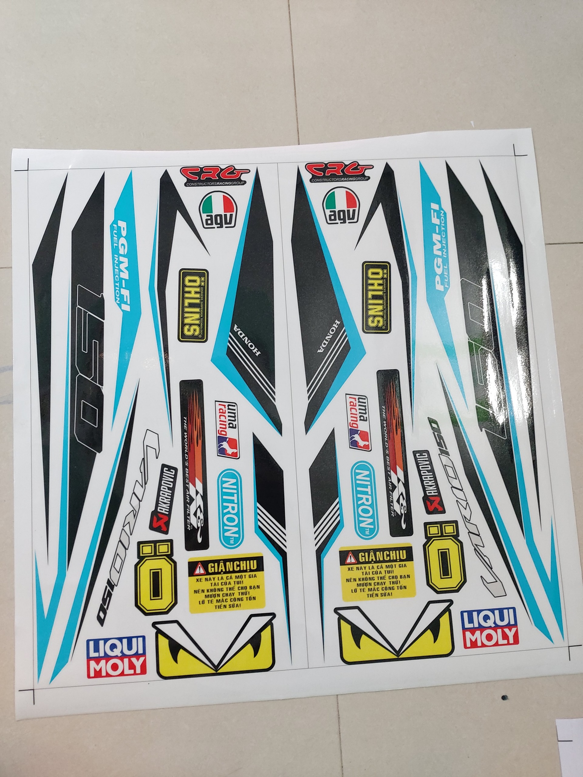 Tem xe vario 150 xanh đen in trong dán xe trắng hoặc bạc