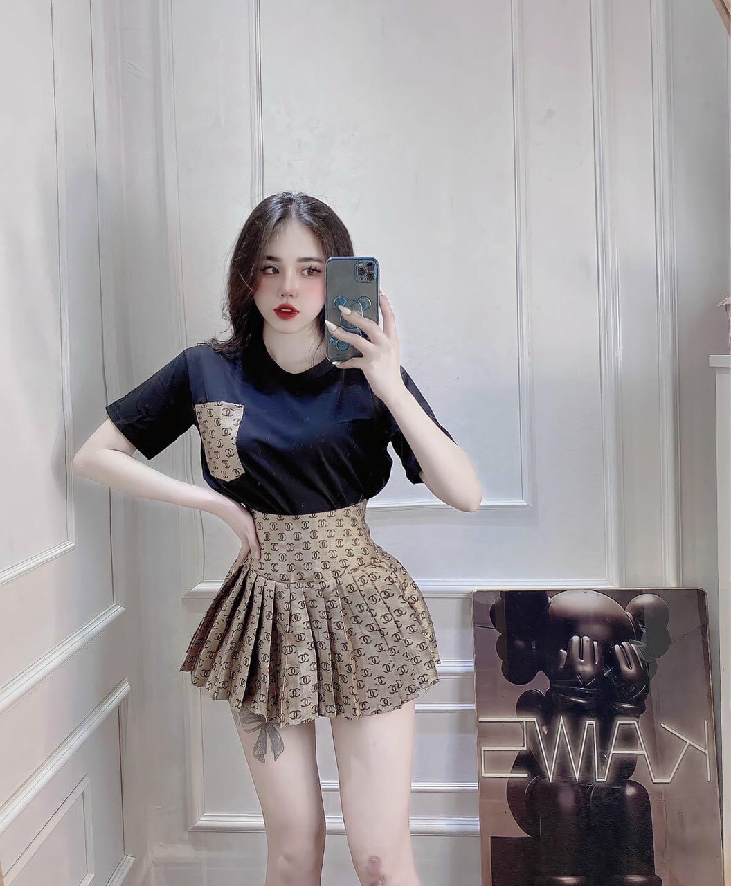 Set váy xếp ly áo tay ngắn kèm váy