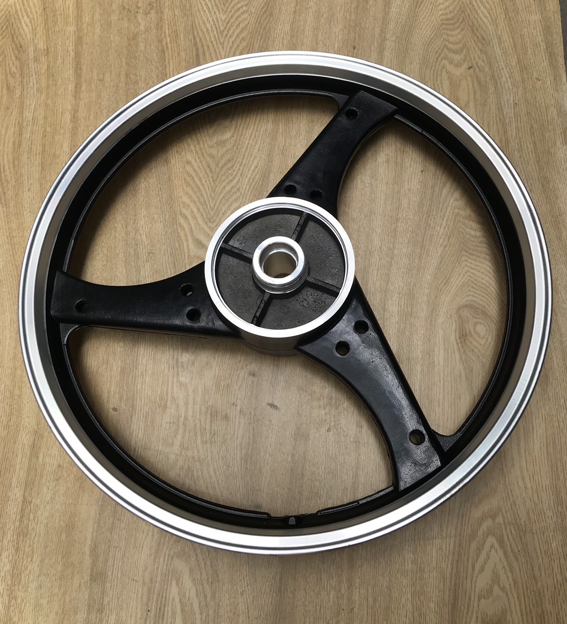 BÁN LẺ 1 CÁI MÂM-VÀNH ĐÚC TRƯỚC HOẶC SAU 3 CÂY ĐÙM-PHANH CƠ SÀI MÁ ĐÙM DREAM THÁI RÁP LÊN ZIN THEO XE(1 CÁI)