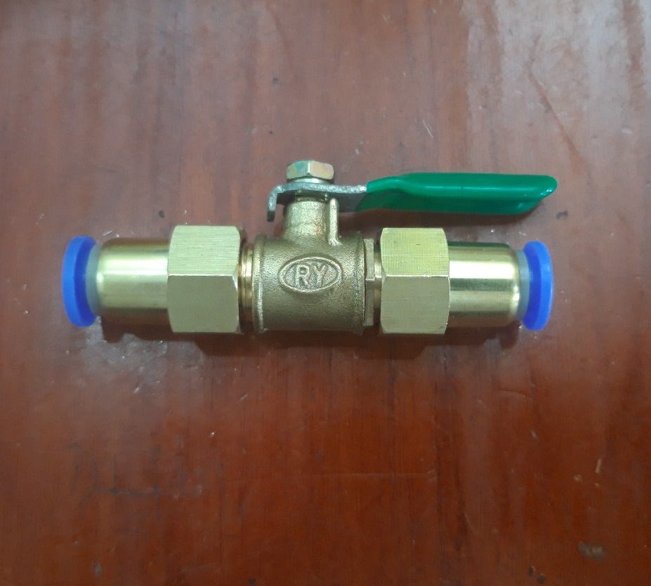 Van khóa đồng Hato hoặc RY có 2 đầu gài 8mm dùng cho hệ thống phun sương, hệ thống dẫn khí