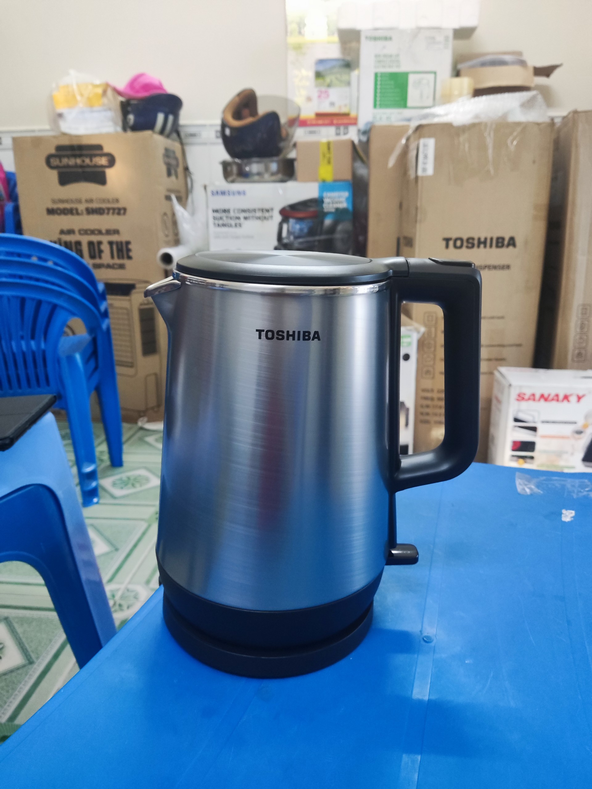 Bình đun siêu tốc toshiba 1.7 lít kt-17dr1nv
