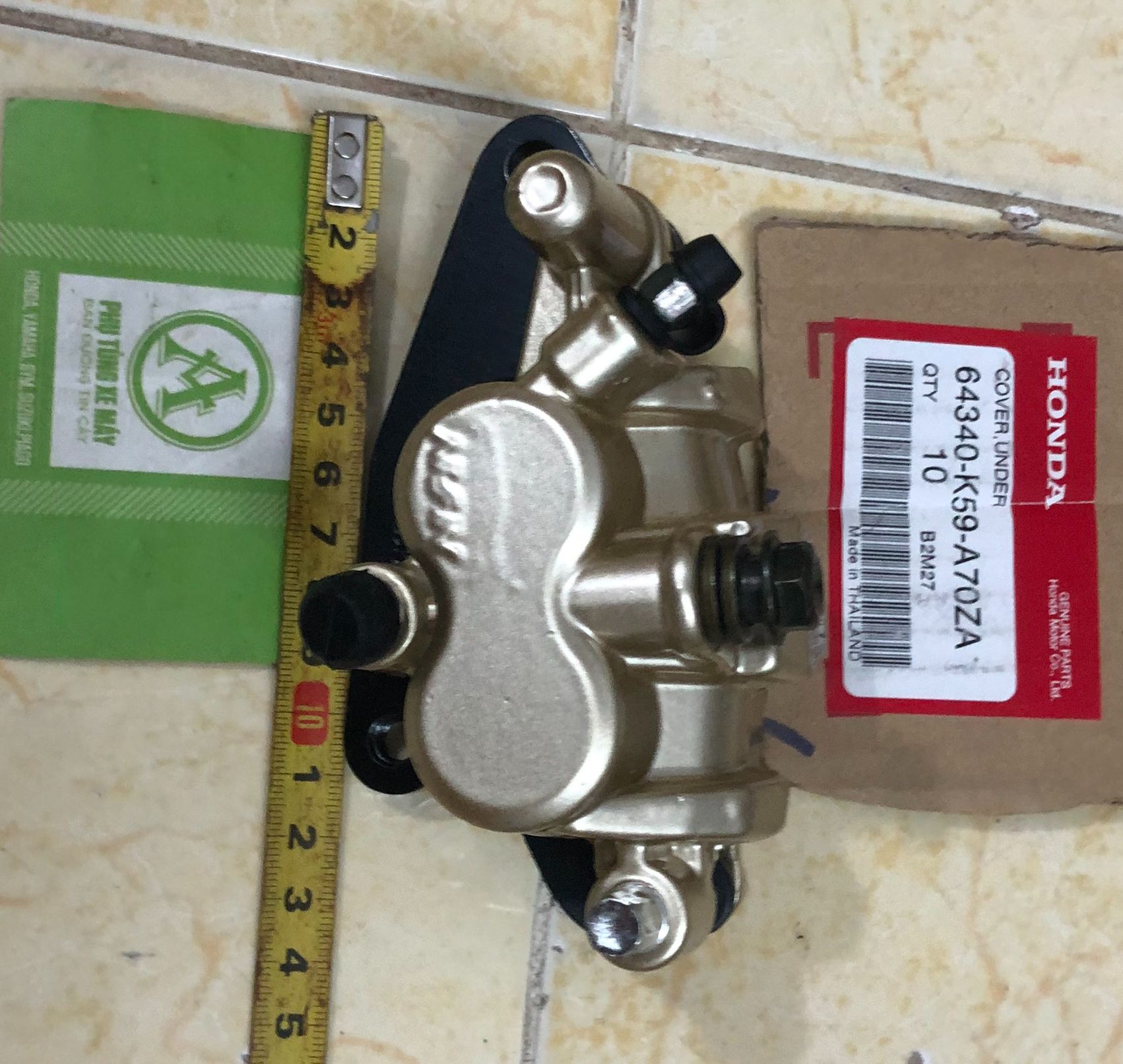 Heo Dầu Dưới Air Blade , Click đời đầu màu vàng
