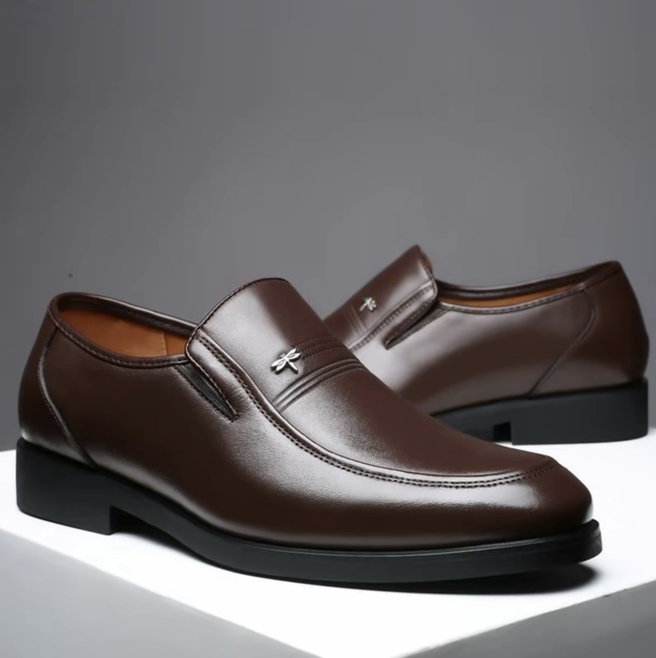  Giày tây nam trung niên mũi tròn giày tặng cha tặng bố đế mềm khâu sẵn 