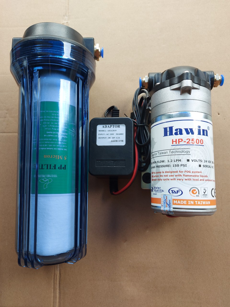Máy phun sương 24V HAWIN HP-2500 Taiwan kèm nguồn điện và Lọc rác lớn. sử dụng cho 5 đến 15 béc phun sương