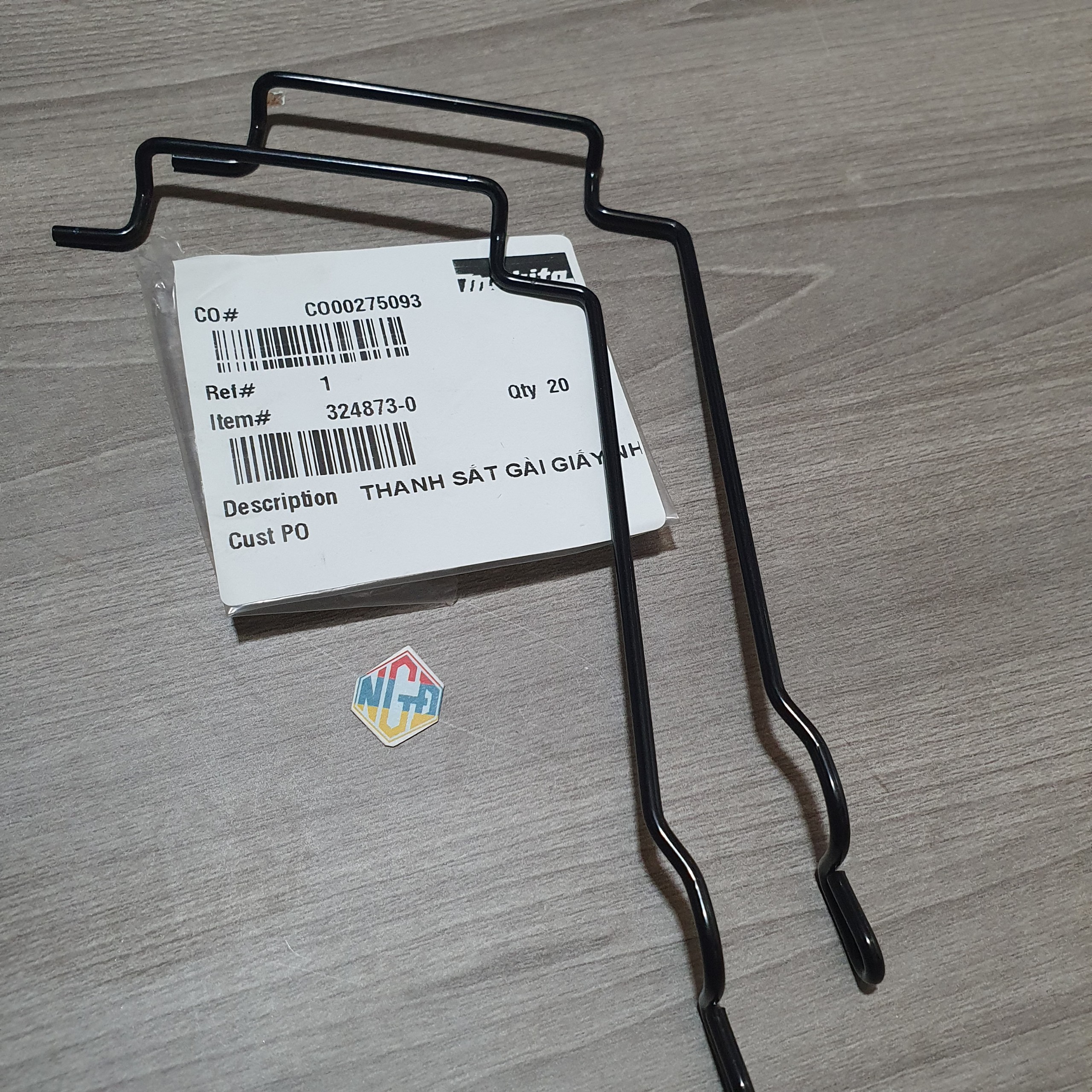 Cây kẹp nhám máy chà nhám rung -m9203-mt921-mt923 makita maktec 324873-0