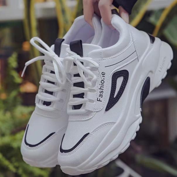 Giày sneaker nữ f-s có 2 màu trắng đen