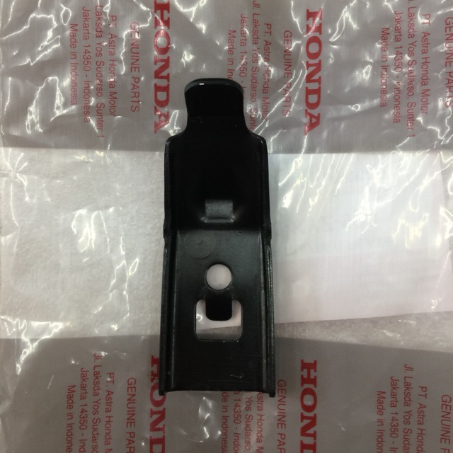 [HCM]Muỗng kẹp cao su gác chân Sonic 150R Winner 150 sản xuất tại Honda Indonesia full box đầy đủ tem mã vạch từ nhà máy