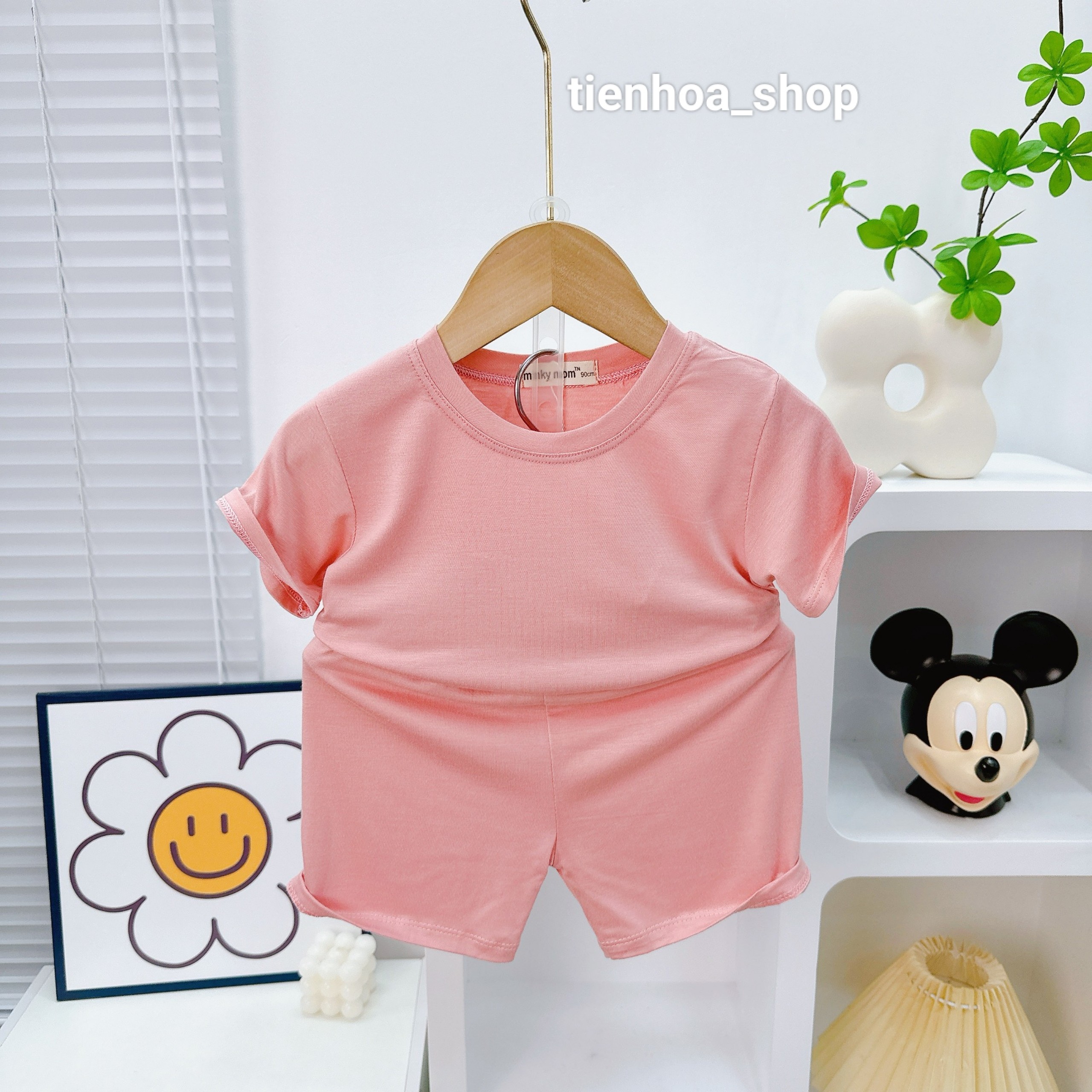 [HCM]Bộ Ngắn Tay Quần Đùi Màu Trơn Minky Mom Thun Lạnh Cho Bé Trai Bé Gái (Bé từ 9-19Kg)