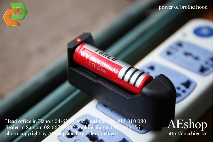Nạp pin đơn vạn năng cho pin lithium sạc pin 3.7 v sạc pin 4.2 v 18650 14500 1044