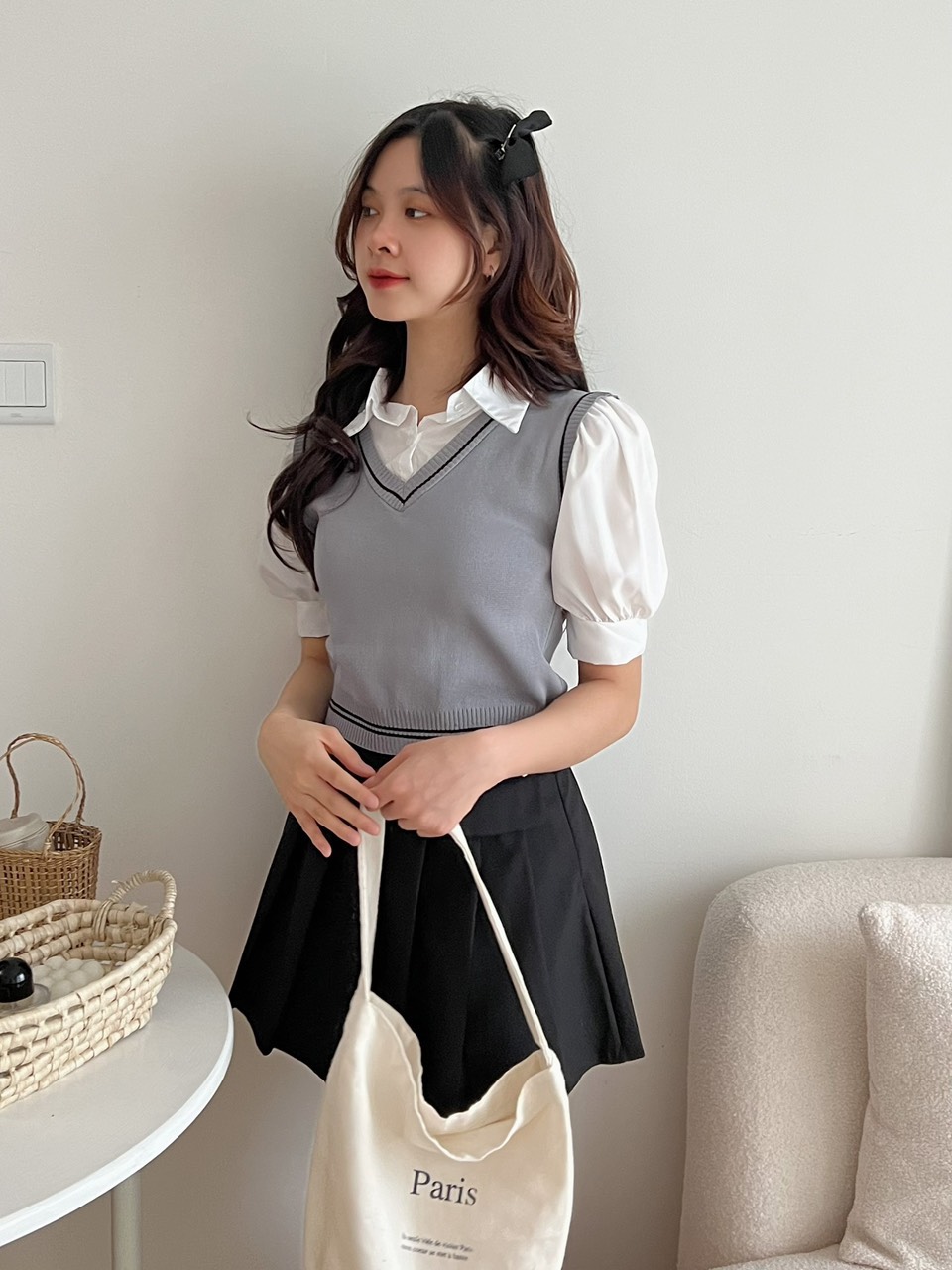 Áo gile len dáng ngắn phối cổ chữ V phong cách Hàn Quốc