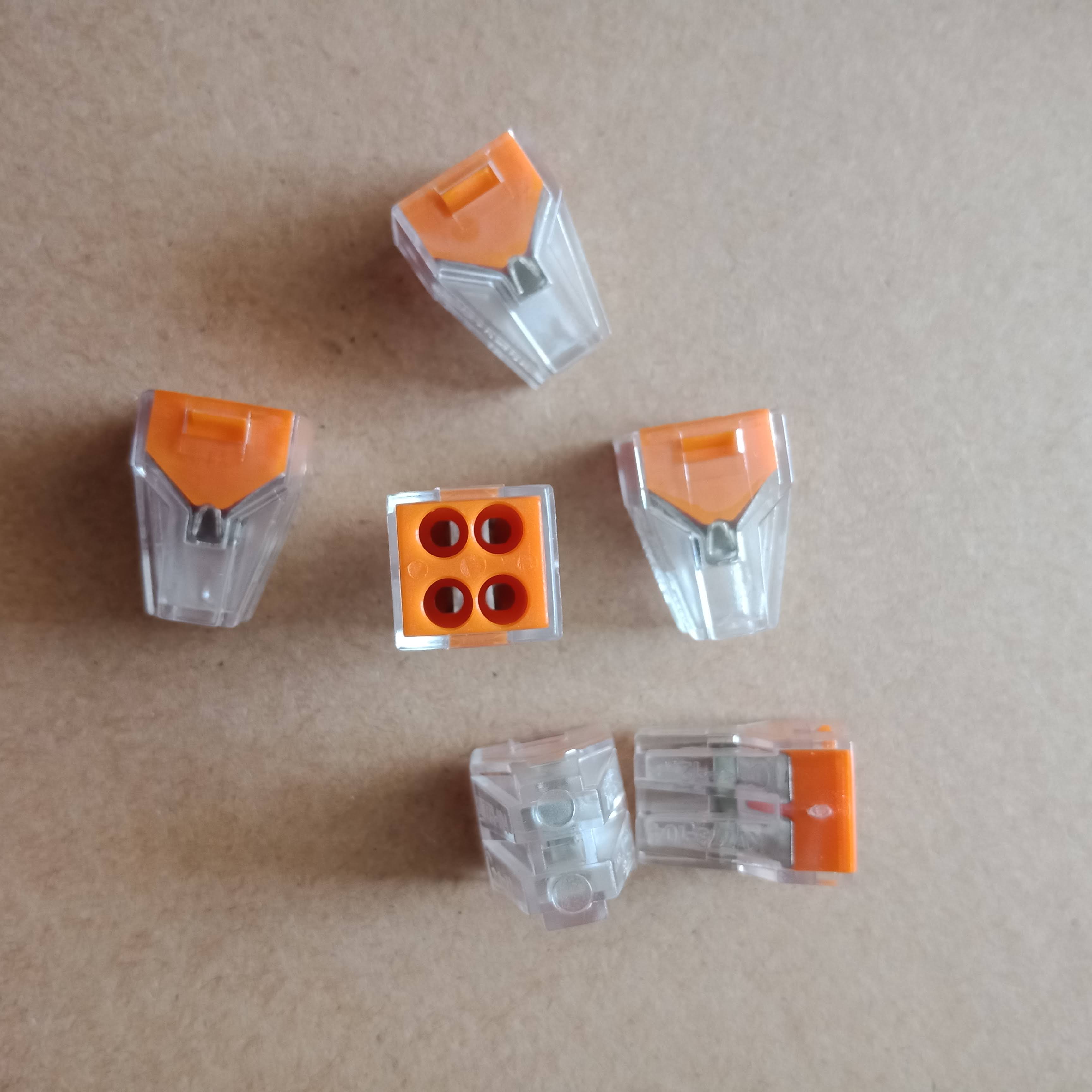 5 Chiếc cút nối nhanh 4 dây điện KV773-104