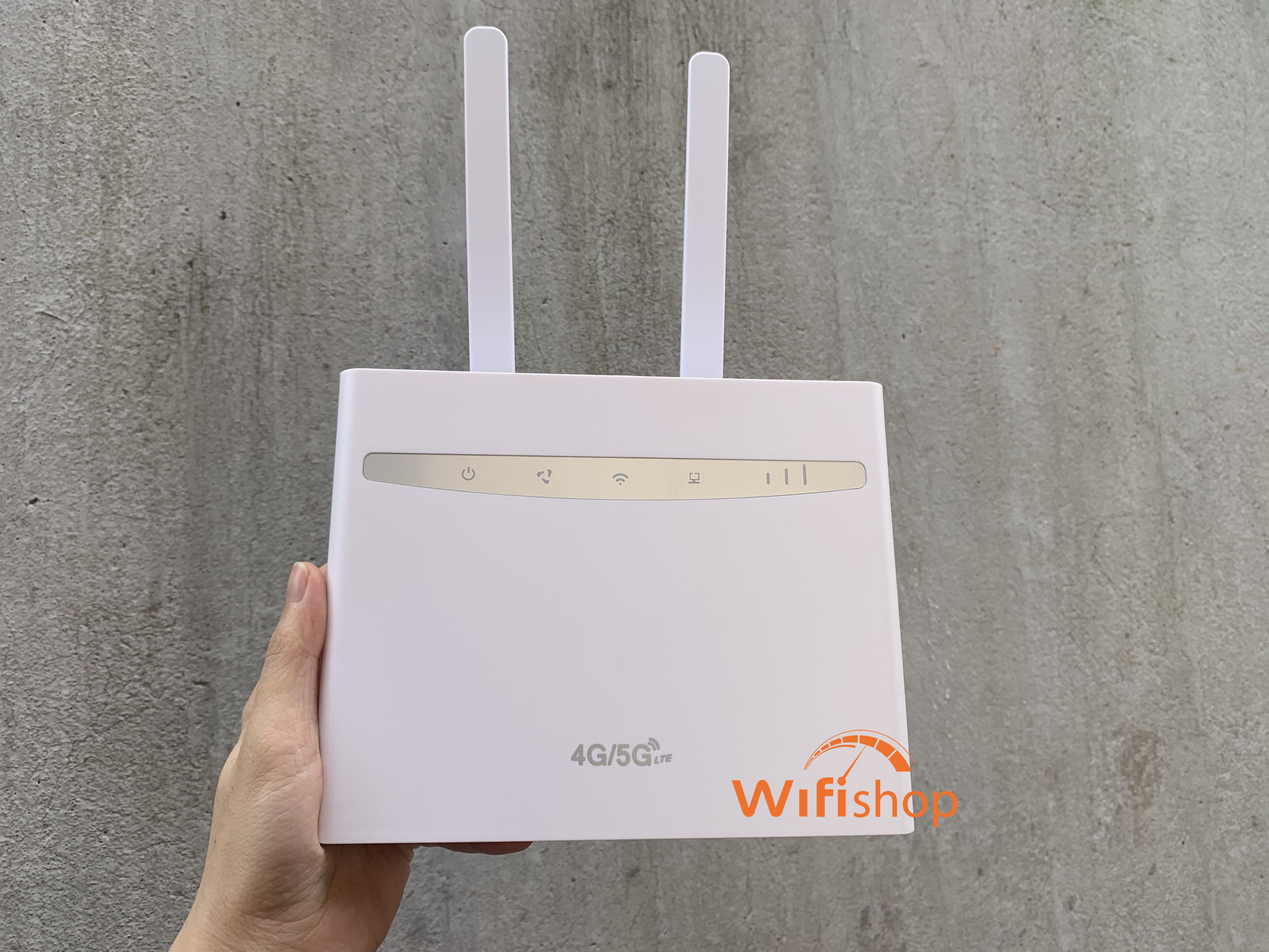 [HCM]Bộ Phát Wifi 4G Lte CPE B525 Cat4 tốc độ 300mpbs - Tặng kèm 2 anten