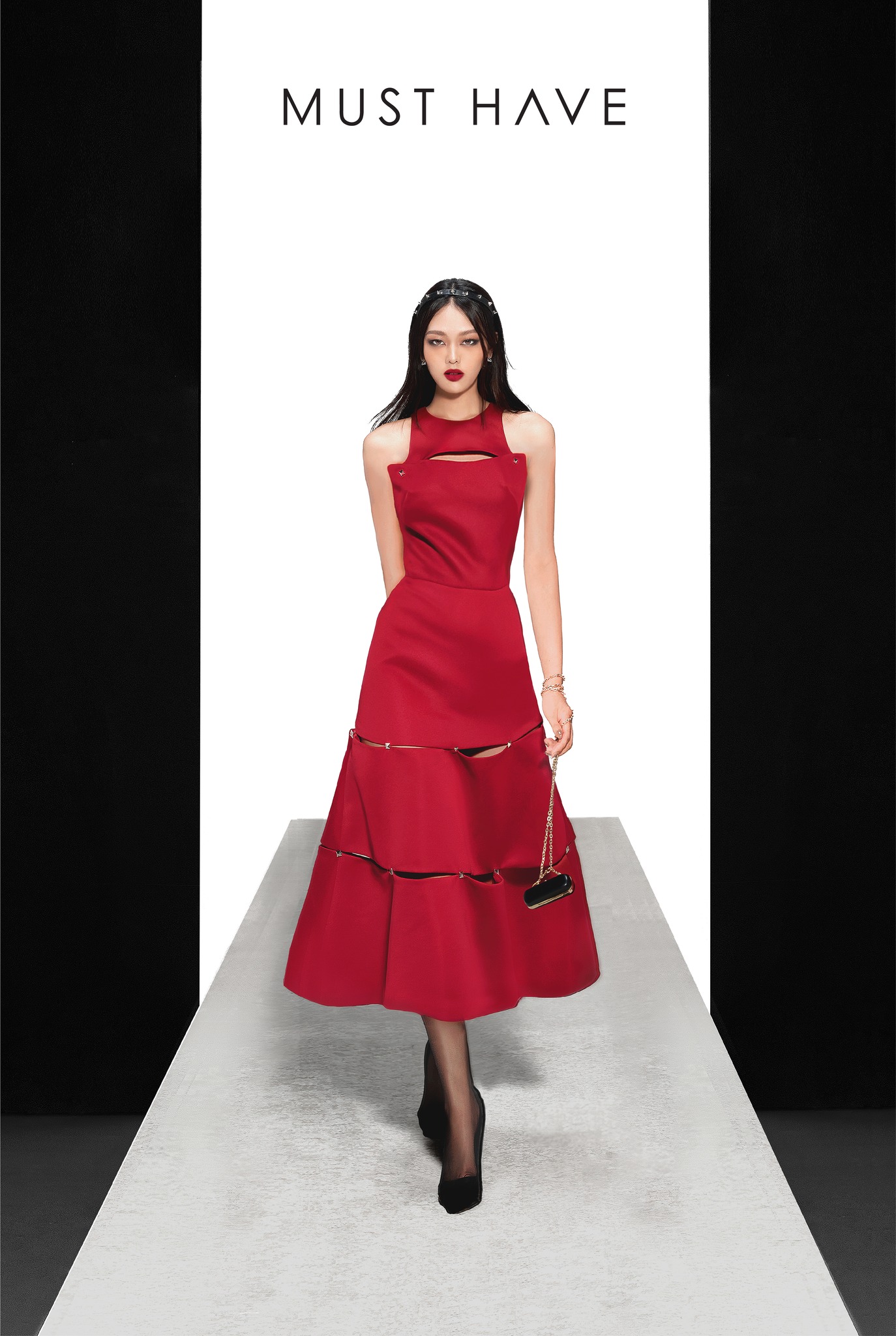 Must have đầm tata đỏ cut-out đính khuy vuông bạc tg22 43
