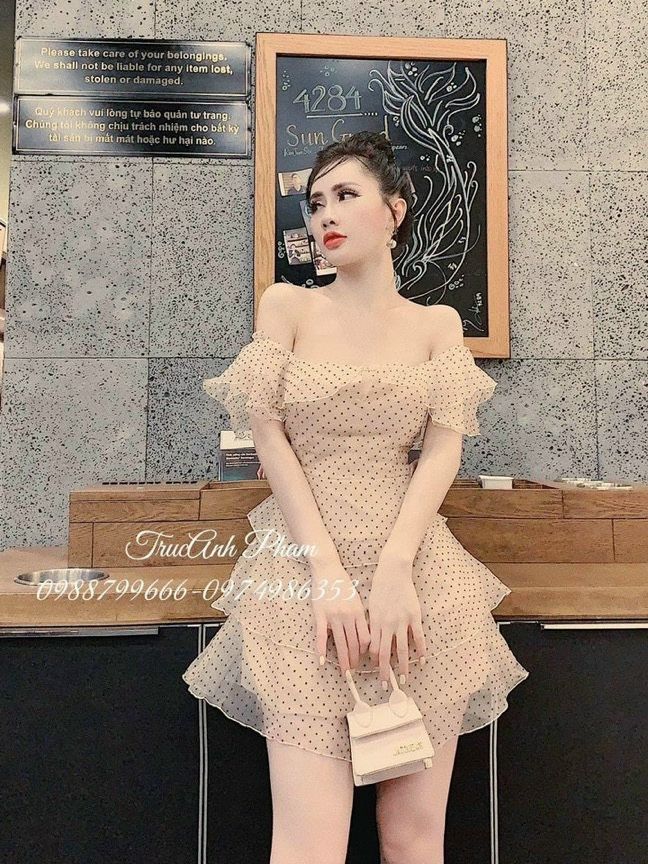Đầm trễ vai chấm bi, đầm nữ xòe tầng bèo, đầm đi chơi tay phồng ngắn, váy chấm bi xòe bèo, váy bánh bèo sang chảnh