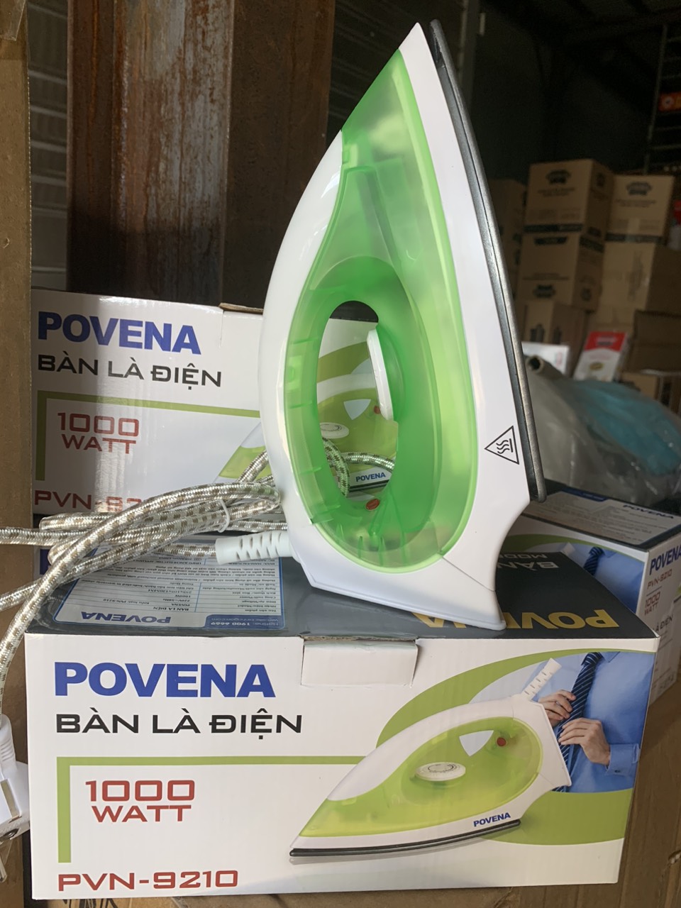 Bàn là điện ,bàn ủi khô povena pvn-9210 công suất 1000w ủi là đa dạng quần áo, bảo hành 12 tháng