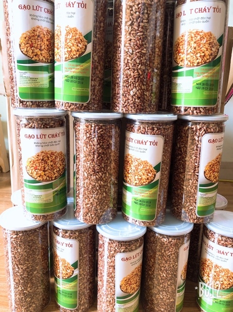 Gạo lứt cháy tỏi ăn chay được- hũ 300g