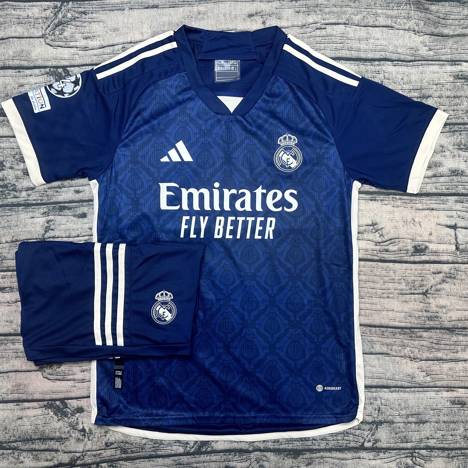 Áo bóng đá clb real madrid - mẫu mới- chất polyeste gái thái cao cấp - co giãn 4 chiều