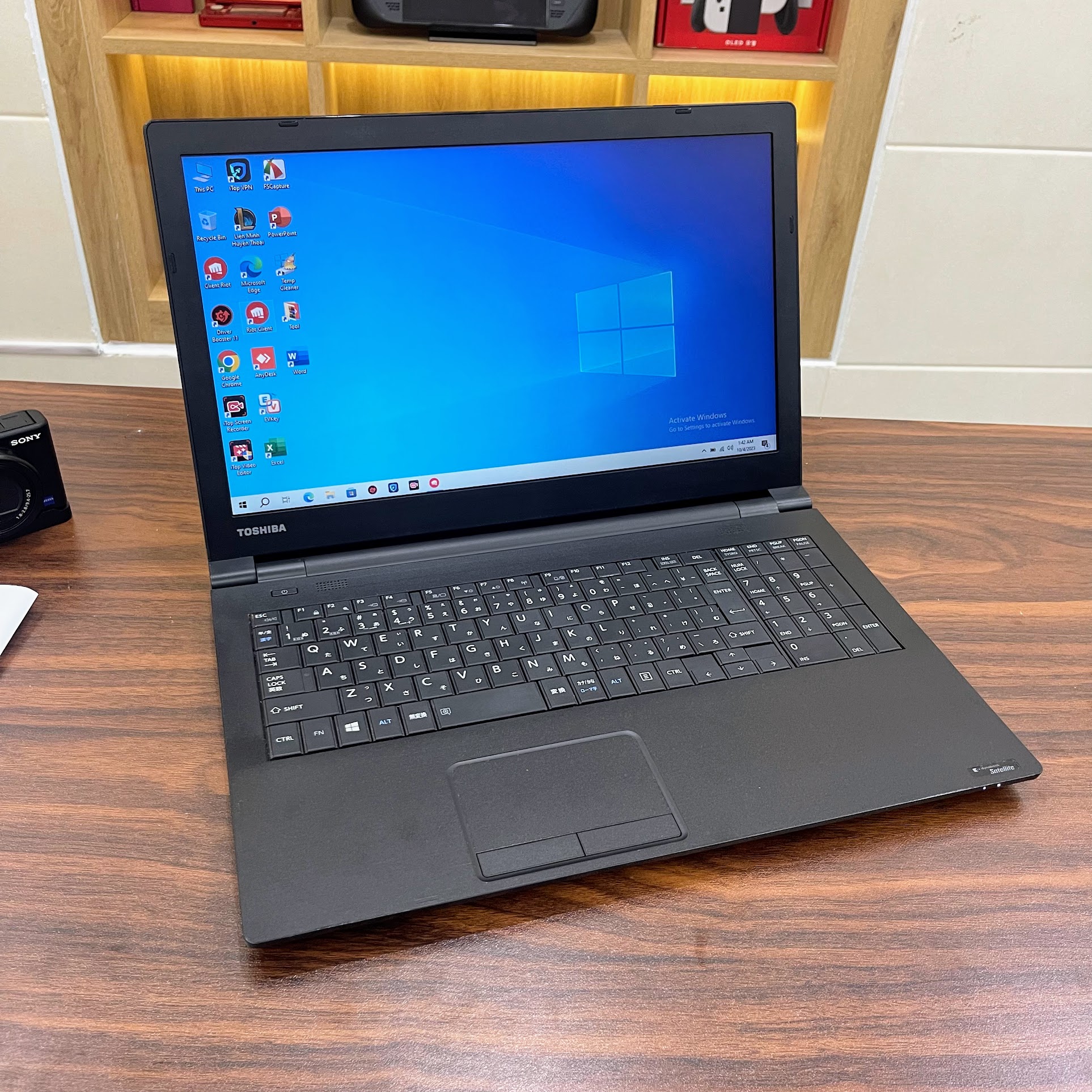 東芝 dynabook BB35/RB Core i5-5200U 2.2GHz 4GB DVDスーパーマルチ