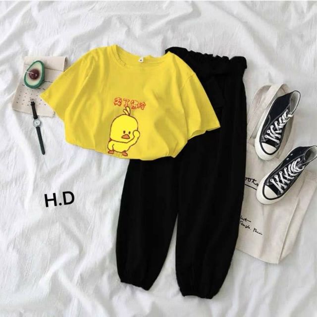 Sét áo phông gà con + quần bom. Áo thun nam nữ, quần kaki, quần nữ, sét bộ mặc ở nhà, áo thun tay dài, quần jean ống rộng
