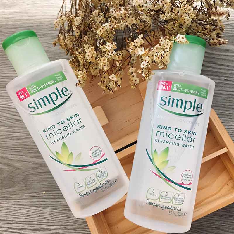 Nước Tẩy Trang Simple Kind To Skin Micellar Cleansing Water Cung cấp độ ẩm, cho làn da mềm mượt, trông khỏe khoắn tự nhiên Thành phần rất lành tính, không gây kích ứng da
