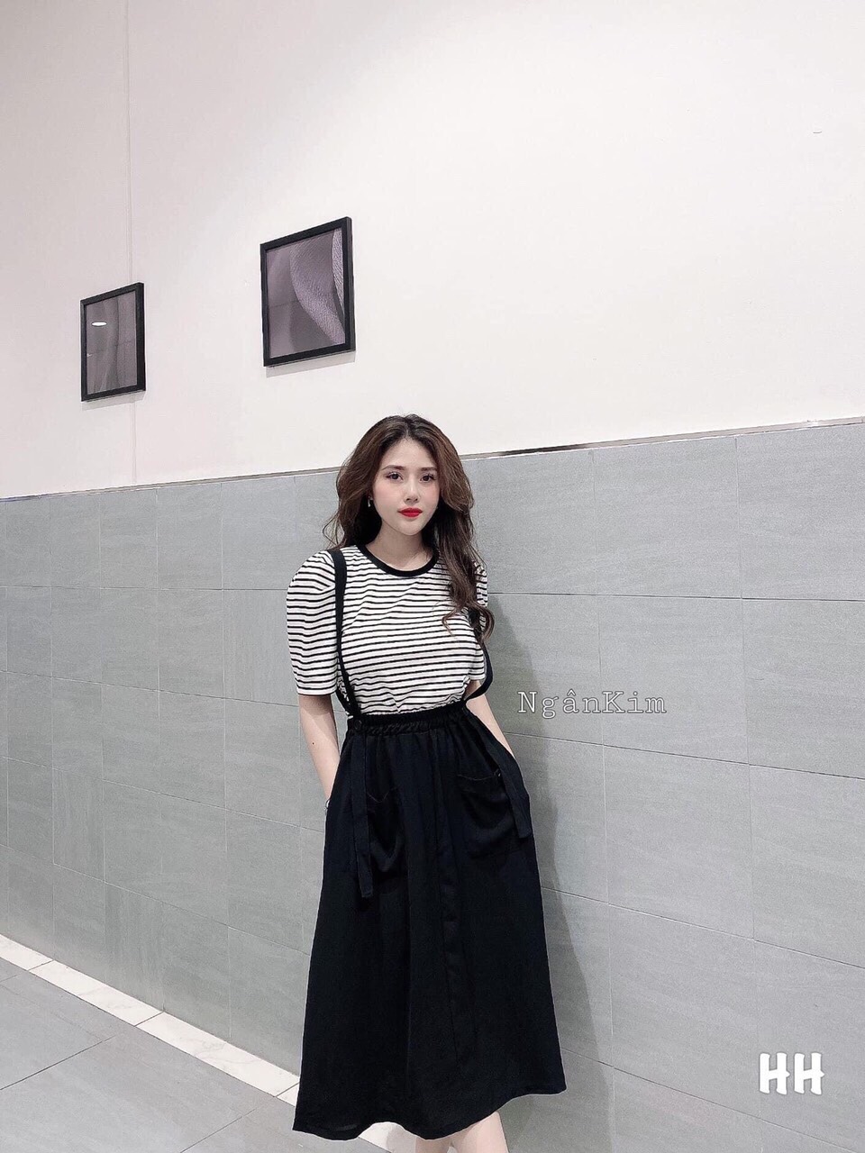 Set đầm yếm đen kèm áo