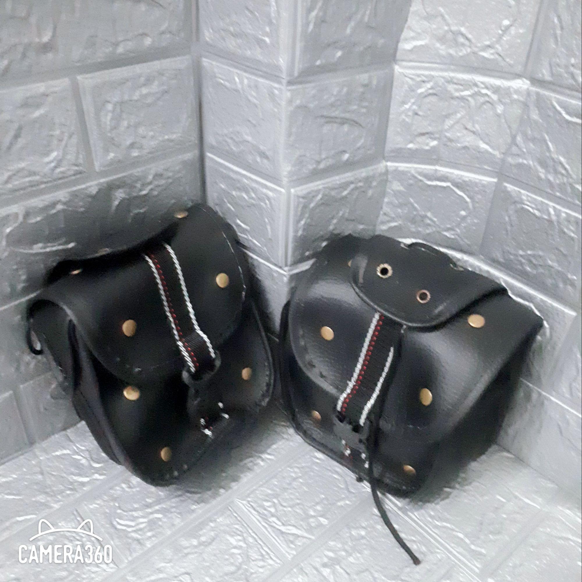 Túi da treo hông xe ( 2 túi), Túi treo hông xe moto, túi treo hông xe máy, cafe racer, Classic, túi treo hông 67, Honda Win, 67, CL,CD,Cub.